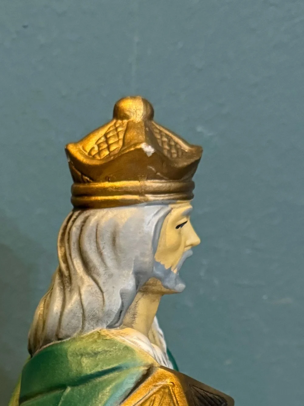 Vintage Decorative 9.5” Nativity King Wise Men Figurine in Green & Gold, Japan